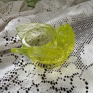 Boyd Vaseline Uranium Glass Bird Salt Cellar